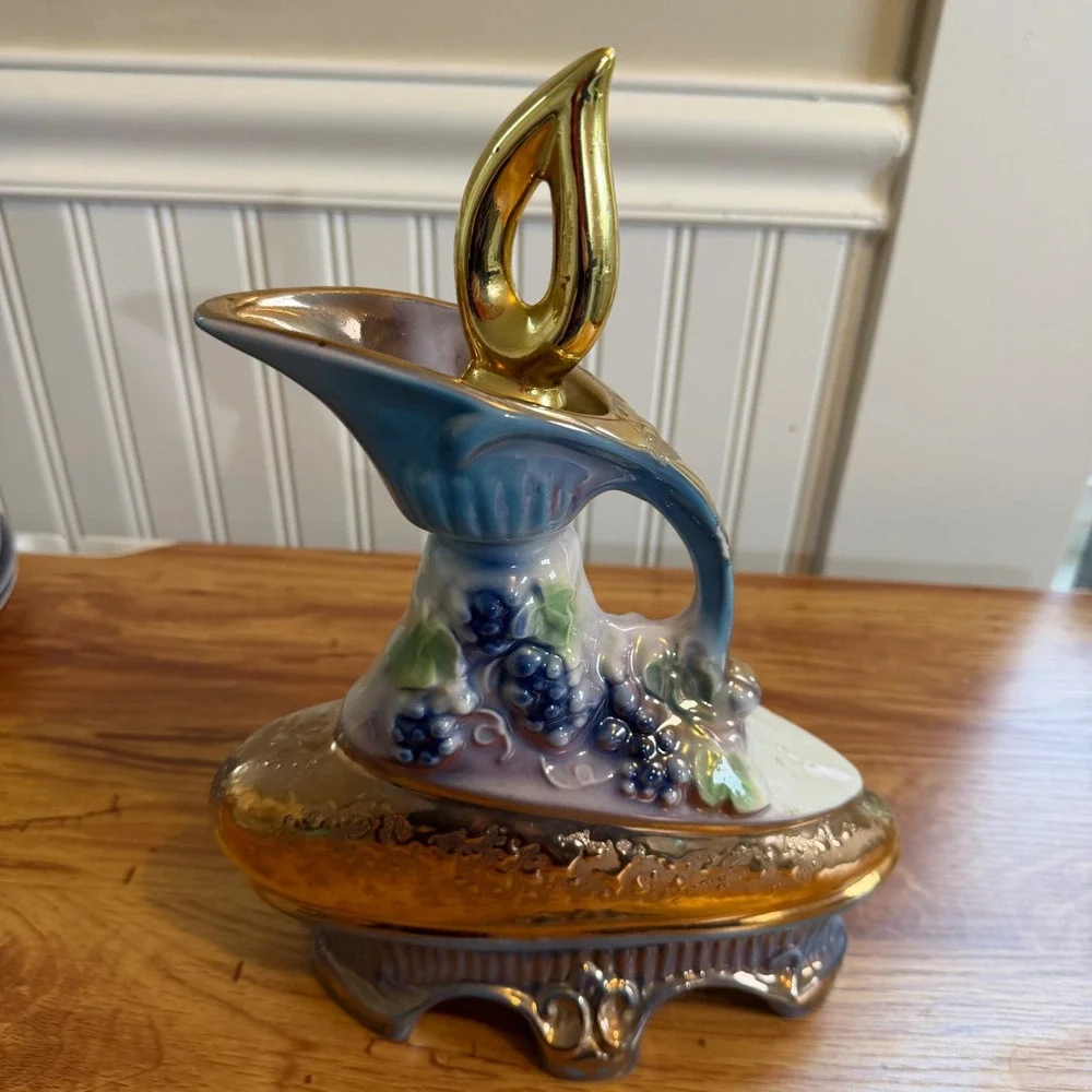 Vintage 1977 Ezra Brooks Ceramic Whiskey Decanter Japan Gold Grape Genie